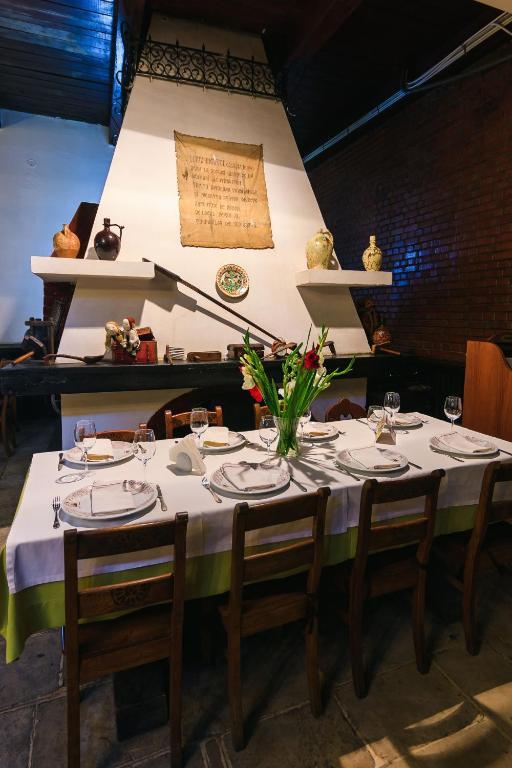 Hanul Ancutei Aramoaia Exterior photo